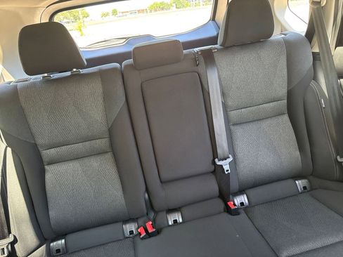 Used 2025 Nissan Rogue SV FWD image 32
