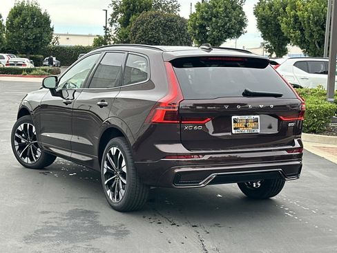 New 2026 Volvo XC60 B5 Plus w/ Climate Package PRO image 5