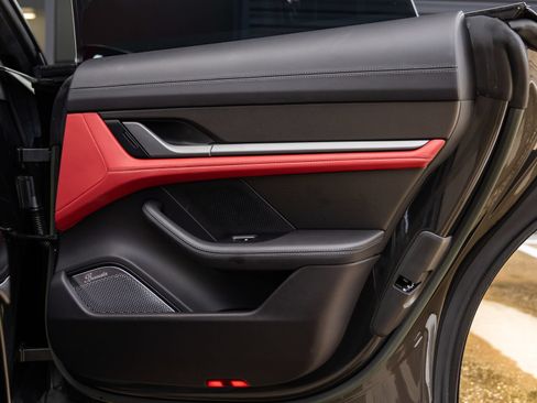 Certified 2023 Porsche Taycan Turbo S AWD/4WD image 41