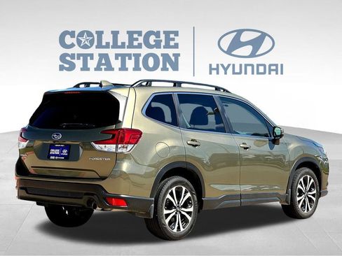 Used 2022 Subaru Forester Limited AWD/4WD image 10
