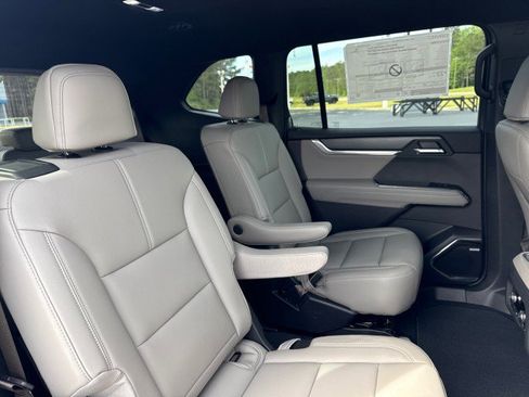 New 2026 GMC Acadia Elevation FWD image 16