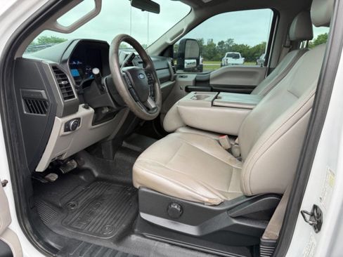 Used 2019 Ford F250 XL w/ STX Appearance Package AWD/4WD image 12