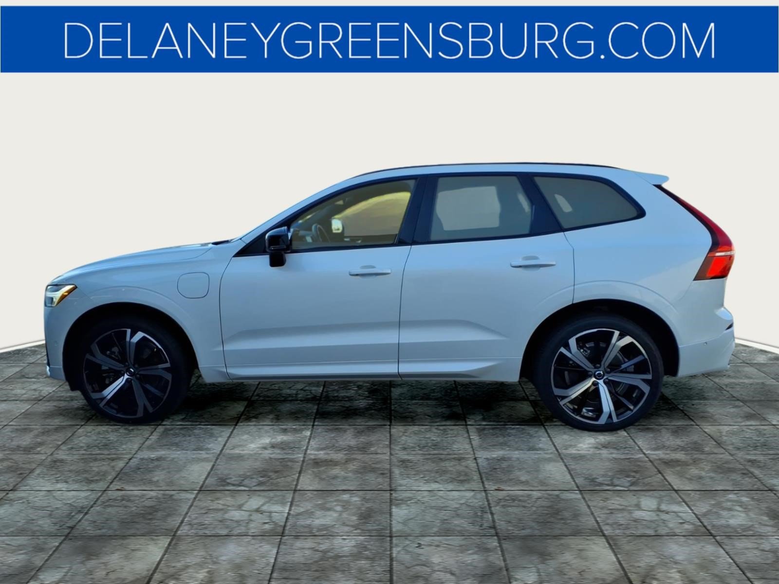 Used 2024 Volvo XC60 T8 Ultimate w/ Protection Package Premier AWD/4WD image 6
