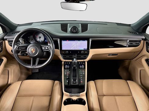 Used 2023 Porsche Macan S image 9