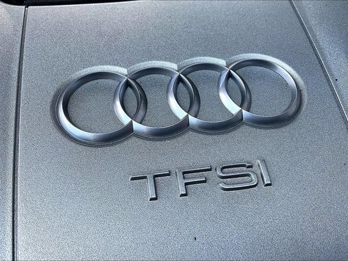 Used 2019 Audi SQ5 Prestige w/ Prestige Package AWD/4WD image 32