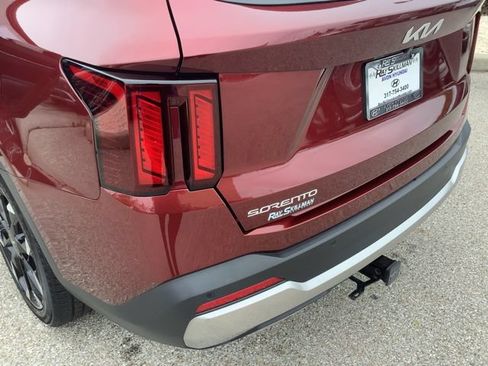 Used 2024 Kia Sorento EX w/ Panoramic Sunroof Package FWD image 25