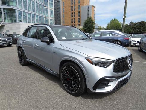 Used 2025 Mercedes-Benz GLC 43 AMG 4MATIC image 5