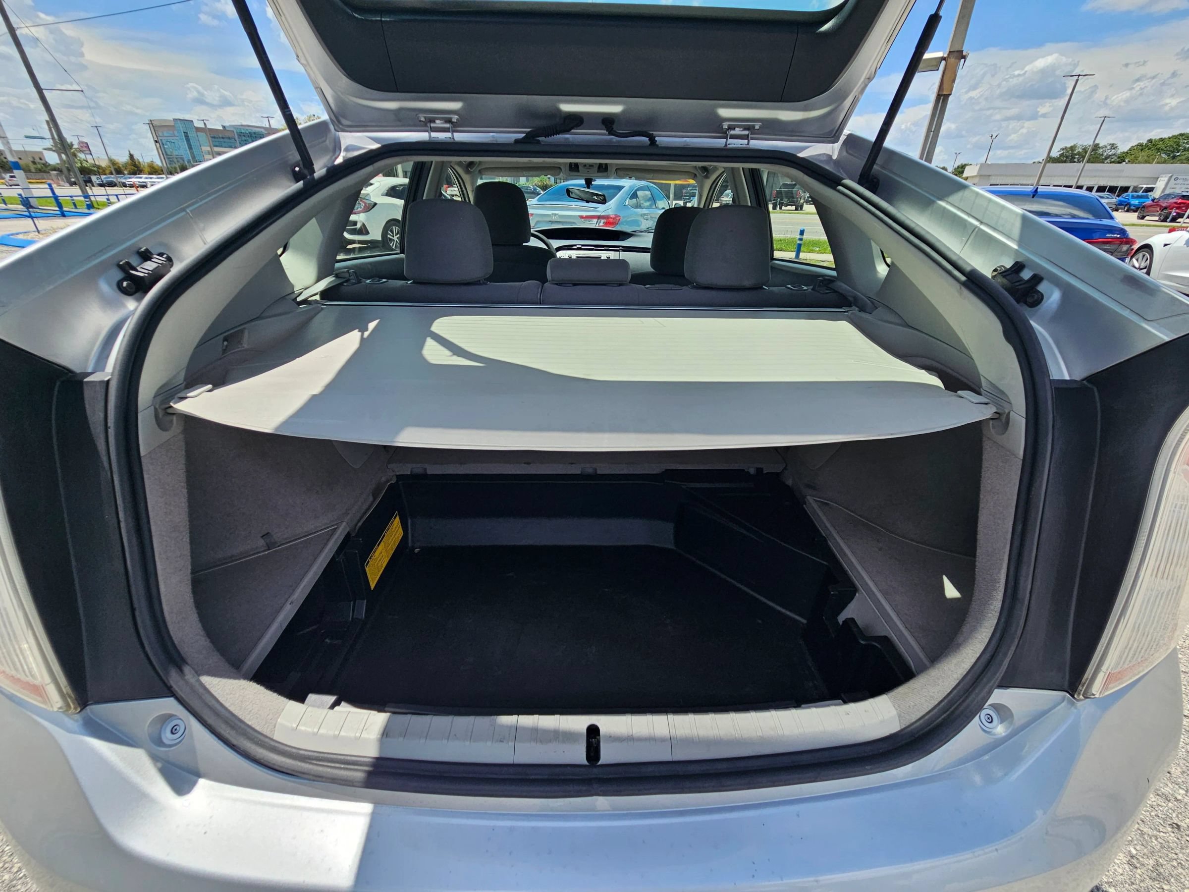 Used 2014 Toyota Prius Two FWD image 11