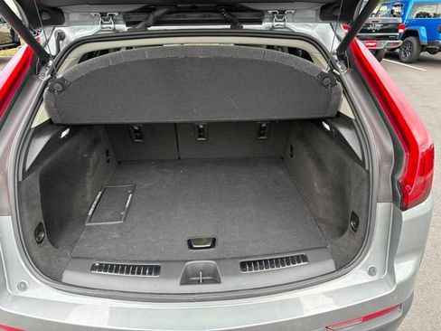 Used 2023 Cadillac XT4 Premium Luxury FWD image 14