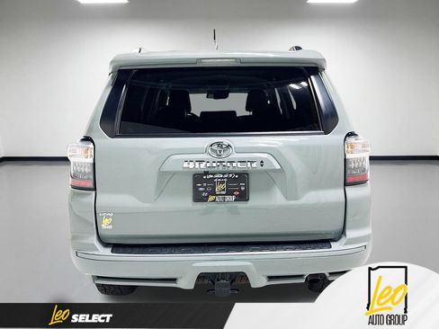 Used 2022 Toyota 4Runner TRD Sport w/ Technology Package AWD/4WD image 9