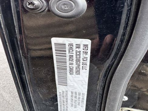Used 2023 Dodge Charger SXT RWD image 13