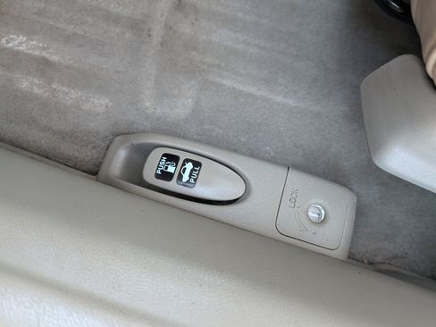 Used 2010 Honda Civic EX-L image 22