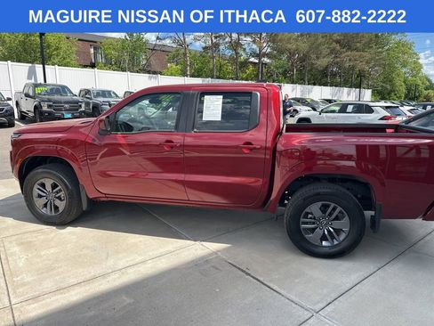 Used 2025 Nissan Frontier SV w/ Tow Package AWD/4WD image 8