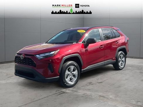 Used 2025 Toyota RAV4 LE image 1