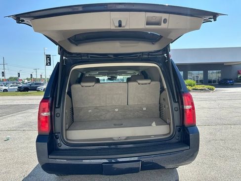 Used 2020 Chevrolet Tahoe LT w/ Luxury Package AWD/4WD image 41