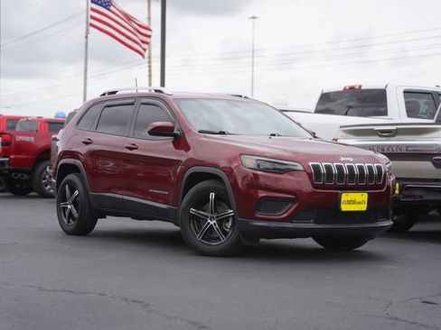Used 2020 Jeep Cherokee Latitude image 2