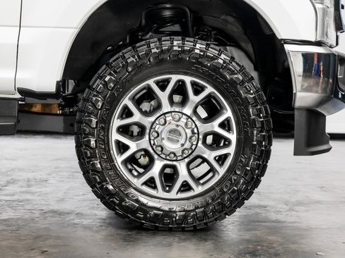 Used 2021 Ford F250 Lariat w/ Lariat Value Package image 26