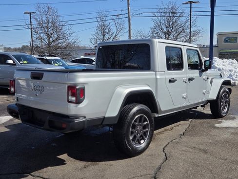 Used 2023 Jeep Gladiator Overland image 6