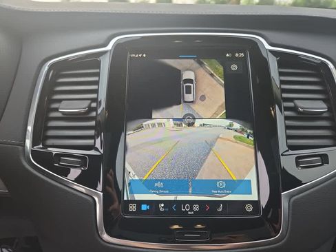 Used 2025 Volvo XC90 T8 Ultra w/ Protection Package Premier image 21