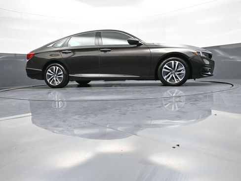 Used 2018 Honda Accord Touring image 28