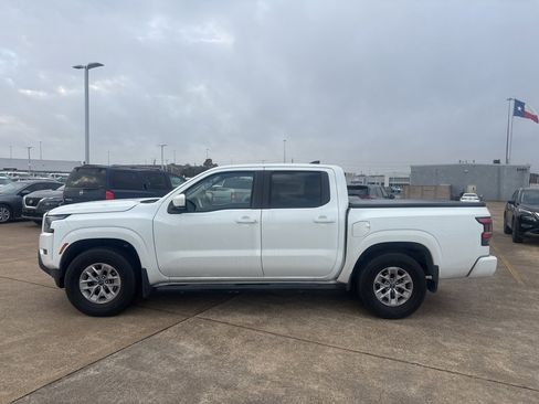 Used 2024 Nissan Frontier SV w/ Technology Package image 4