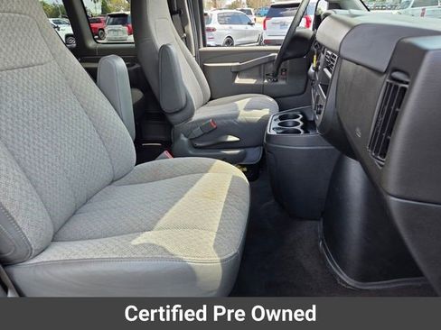 Certified 2024 Chevrolet Express 3500 LT w/ LT Preferred Equipment Group RWD image 17
