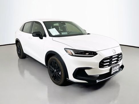 Certified 2026 Honda HR-V Sport image 1