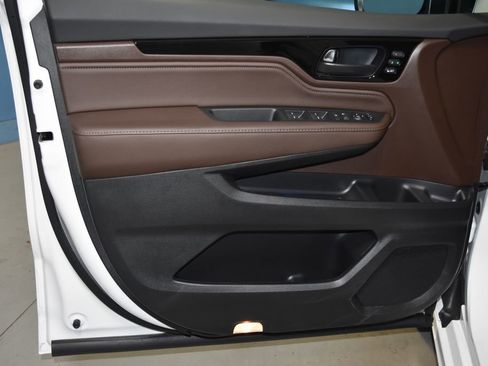 Used 2026 Honda Odyssey Touring image 4