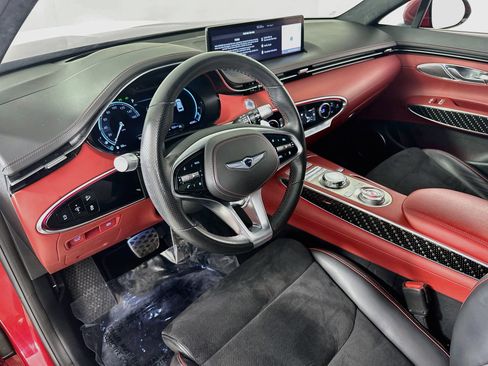 Used 2022 Genesis GV70 3.5T Sport w/ Sport Prestige Package AWD/4WD image 9