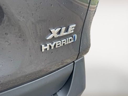 Certified 2024 Toyota RAV4 XLE AWD/4WD image 38