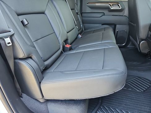 Certified 2024 Chevrolet Silverado 1500 LT Trail Boss w/ Convenience Package II AWD/4WD image 16
