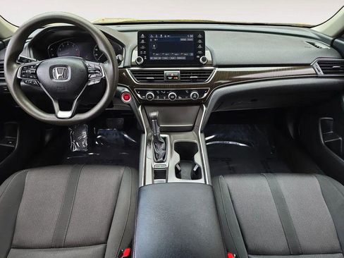 Used 2018 Honda Accord EX image 8