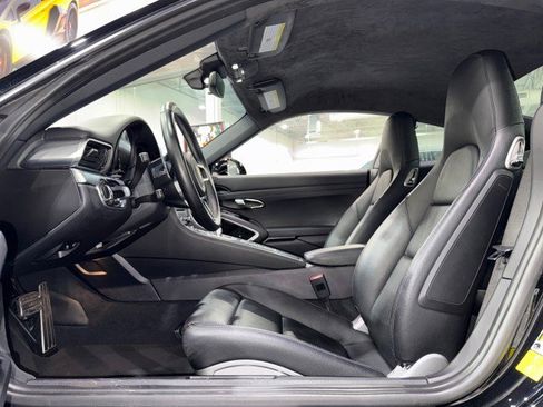 Used 2018 Porsche 911 Carrera image 11