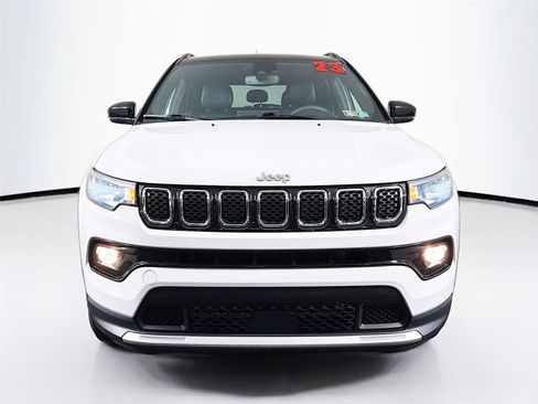 Used 2023 Jeep Compass Limited w/ Sun and Sound Group AWD/4WD image 6