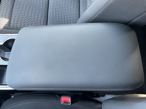 Used 2026 Chevrolet Equinox LT image 25