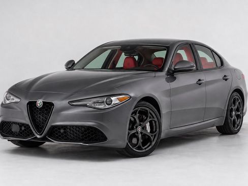 Used 2021 Alfa Romeo Giulia Sprint w/ Nero Edizione RWD image 1