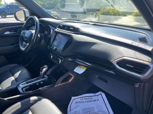 Used 2023 Chevrolet TrailBlazer ACTIV w/ Technology Package AWD/4WD image 28