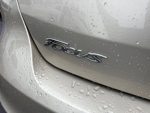 Used 2018 Ford Focus SE image 5