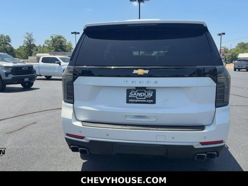 Used 2025 Chevrolet Tahoe High Country RWD image 8