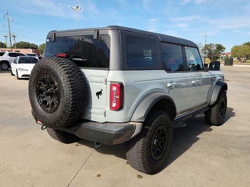 Used 2021 Ford Bronco First Edition image 3