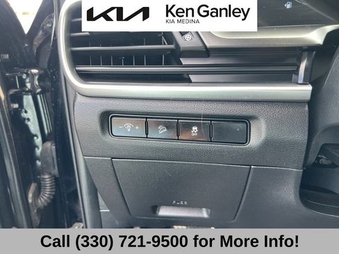 Certified 2024 Kia Telluride S w/ S Sunroof Package AWD/4WD image 30