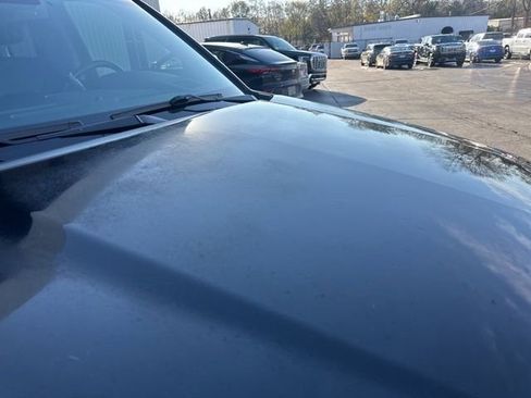 Used 2017 Chevrolet Suburban Premier image 29