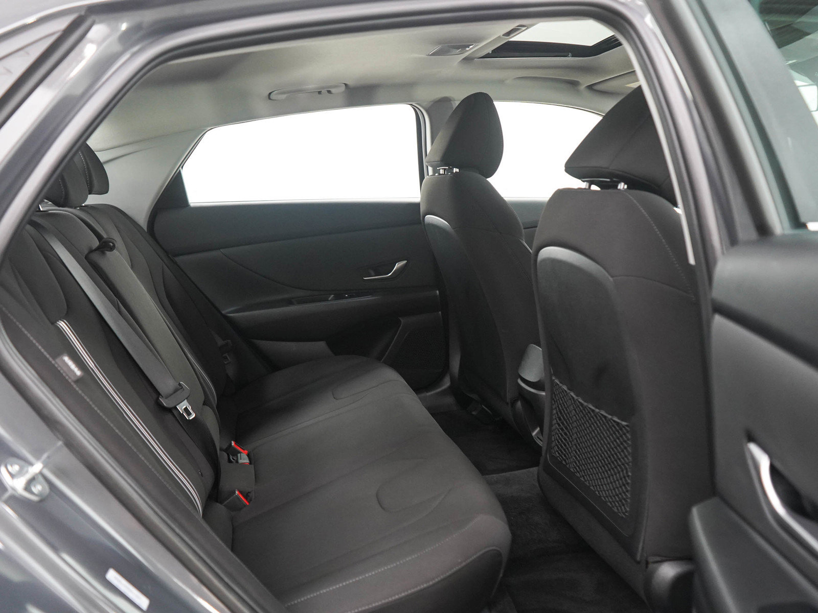 Used 2025 Hyundai Elantra SEL FWD image 12