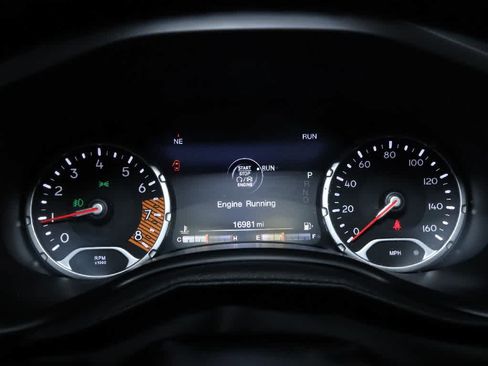 Used 2023 Jeep Renegade Limited image 22
