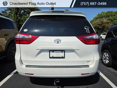 Used 2020 Toyota Sienna LE FWD image 5
