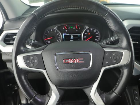Used 2018 GMC Acadia SLT image 17