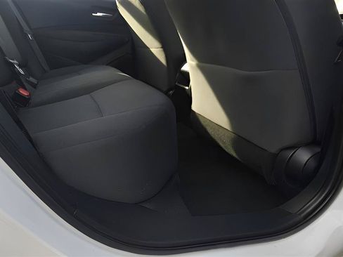 Used 2020 Toyota Corolla LE w/ LE Convenience Package FWD image 23