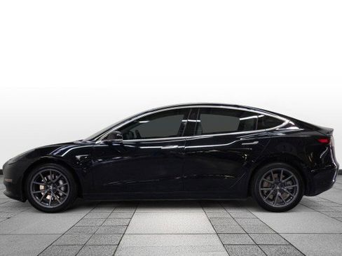 Used 2018 Tesla Model 3 Long Range image 4