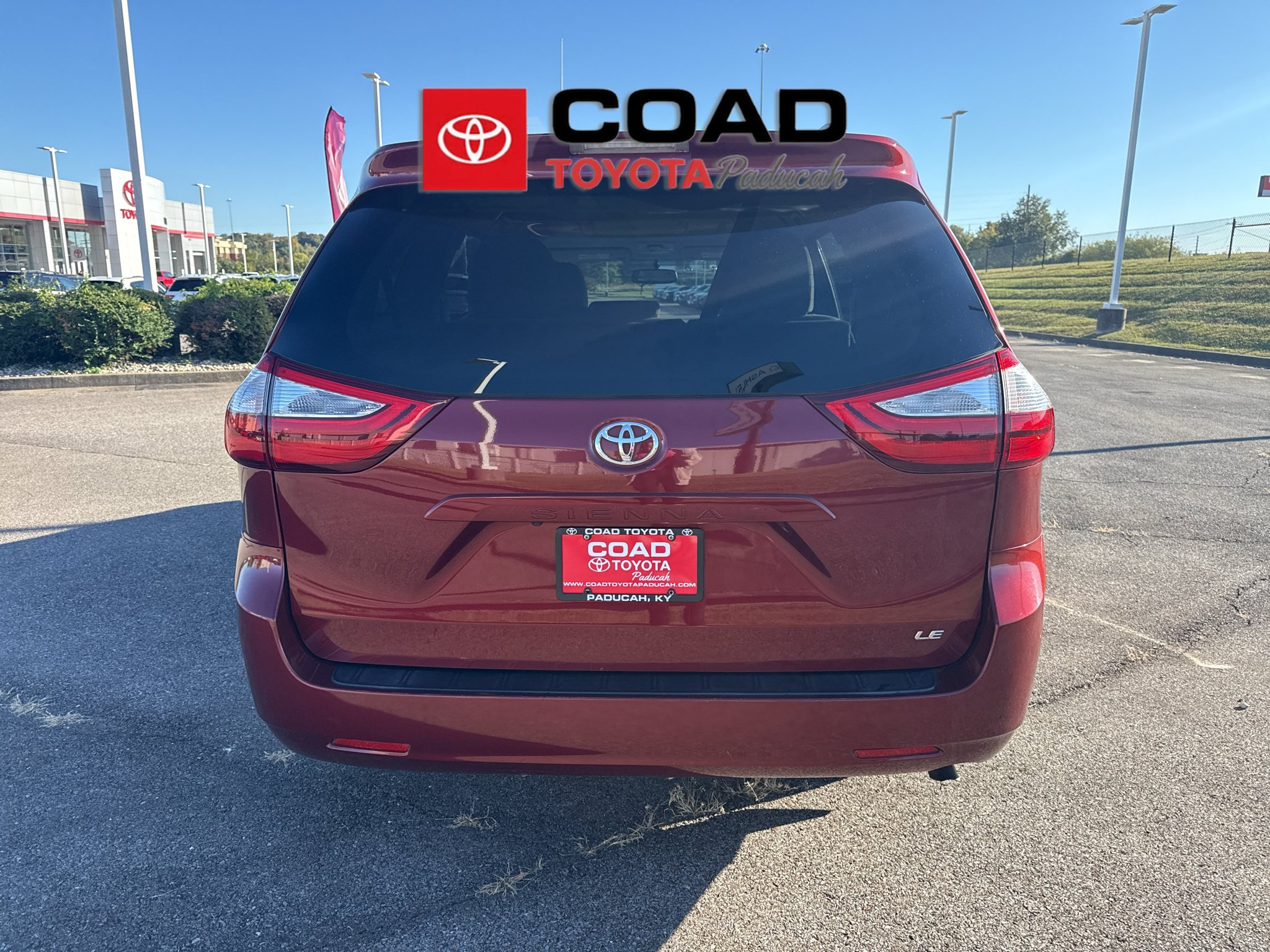 Used 2017 Toyota Sienna LE FWD image 4