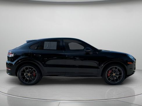 Used 2024 Porsche Cayenne S AWD/4WD image 33